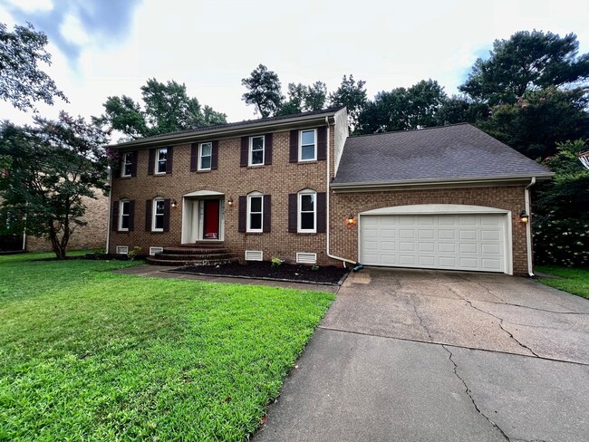 Photo - Large 6 bedroom home with Pool in Virginia Beach