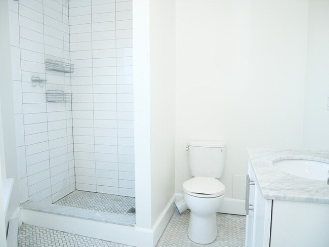 Photo - 41 Carlton St Unit 7