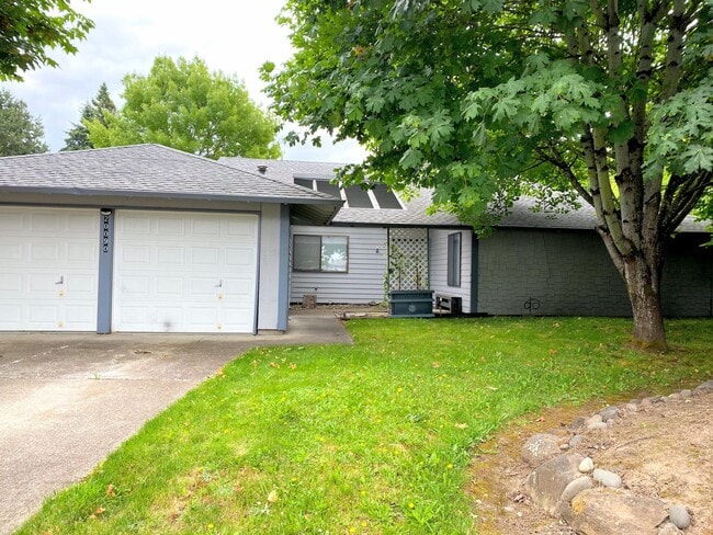 Building Photo - Spacious 4 Bedroom, 2 Bath Home with Large Yard -