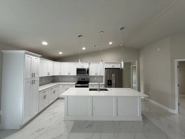 Photo - 3207 36th St SW