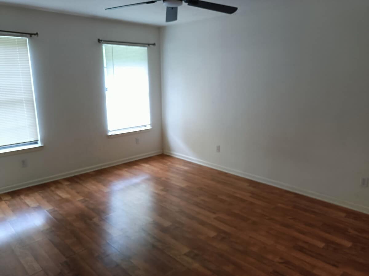 Photo - 125 Thomas St