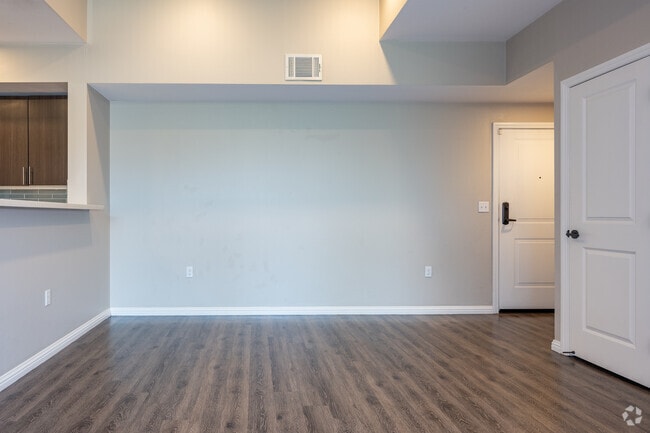 22C 2BR, 2BA - 1,118SF - Dining Room