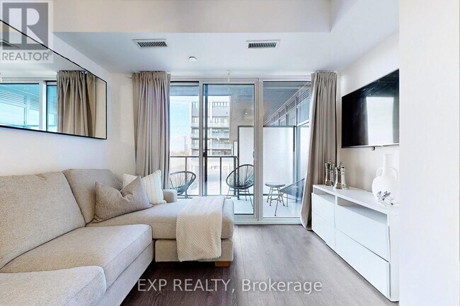 Photo - 36 Zorra St Unité 330