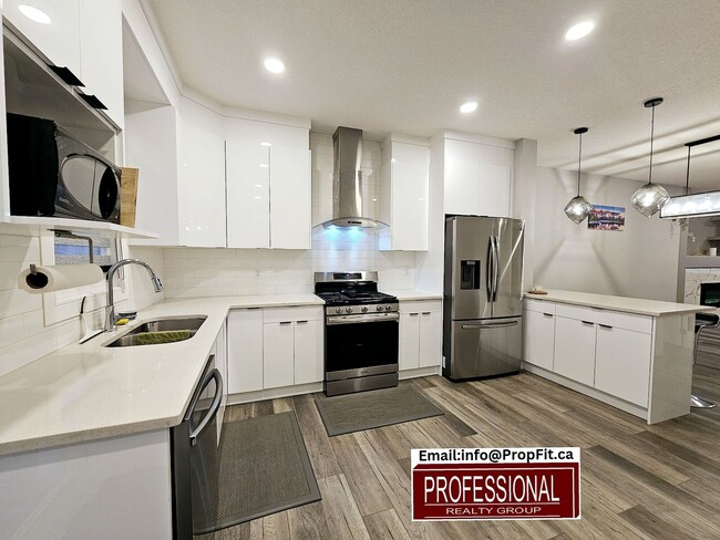 Photo - 6044 179 Av NW