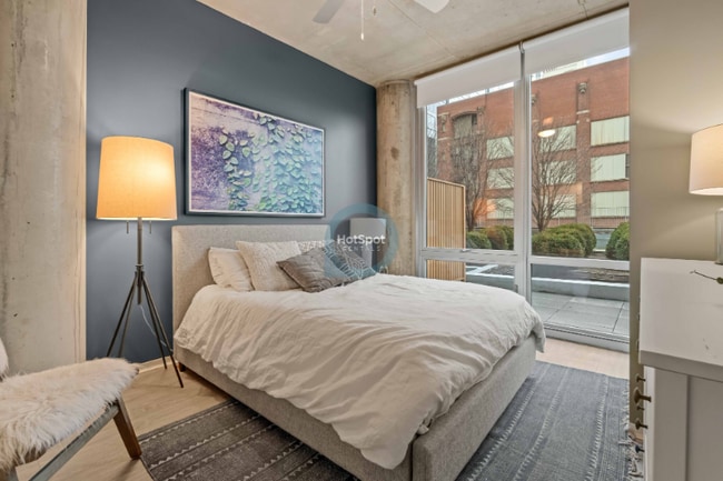 Photo - 1451 S State St