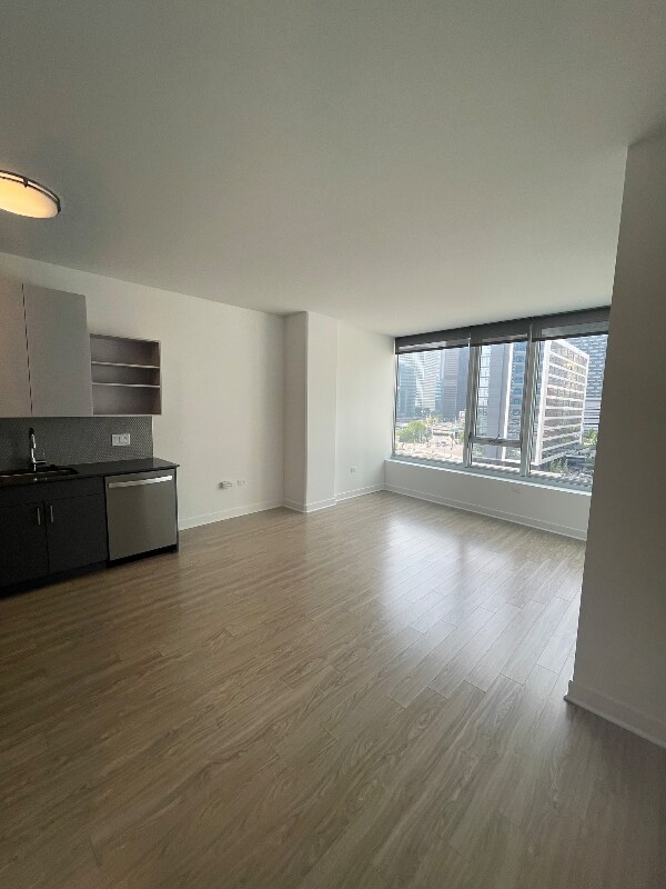 Photo - 712 S Wells St