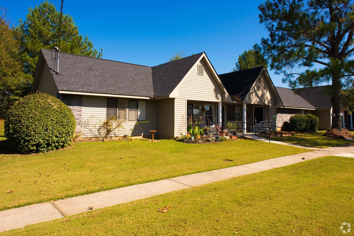 Photo - Morris Manor Apartments