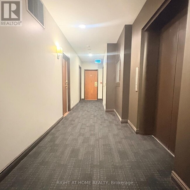 Photo - 135 Maitland St Unit 204