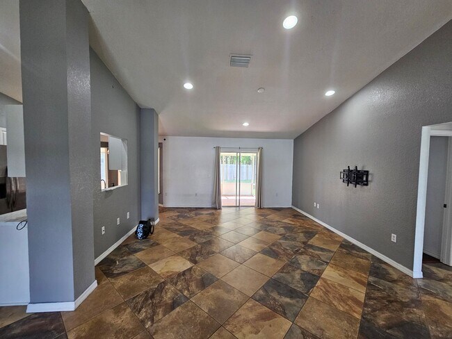 Photo - BEAUTIFUL 3 BED / 2 / BATH /2 CAR GARAGE (...