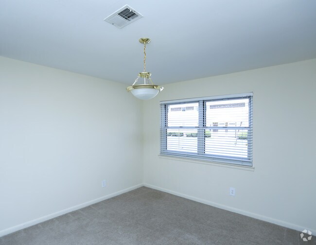 Living Room - Princeton Arms North