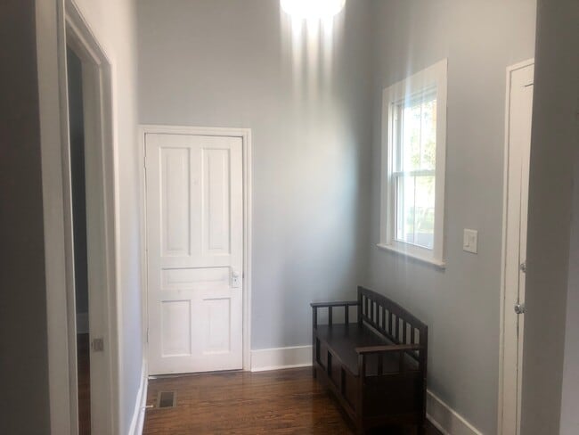 Photo - 608 Mitchell St