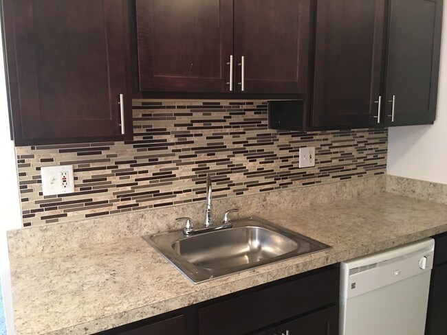 Photo - Meadowbrook Village Apartments