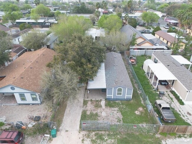 Building Photo - 916 Violet Dr Rental