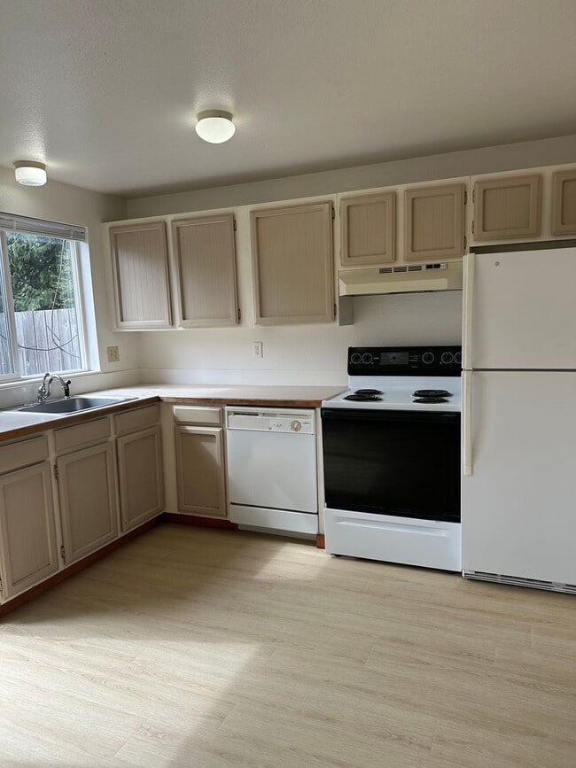 Photo - 2208 Wilson Ave Unit A