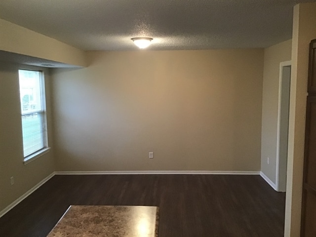 Photo - 7352 Woodside Dr