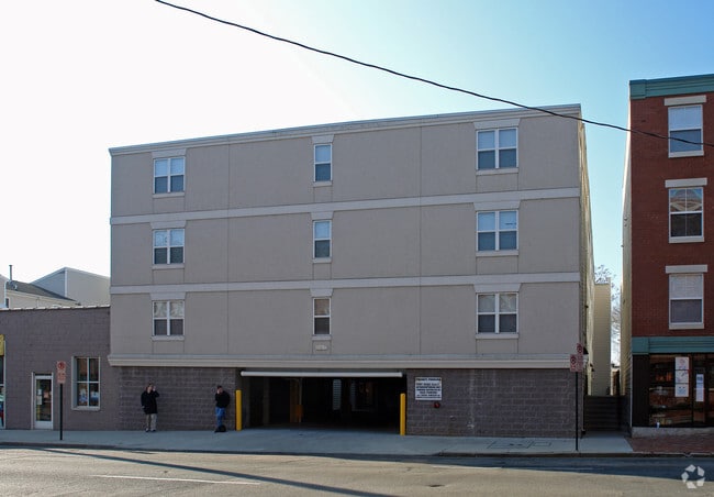 Photo - Pine Court I