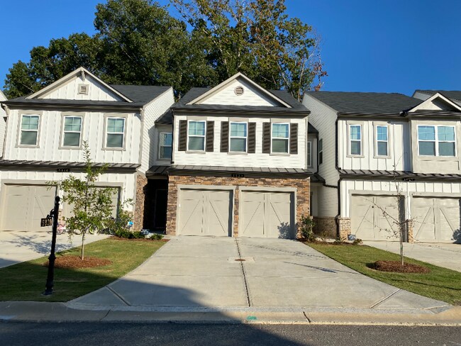 Photo - 5930 Lyon St