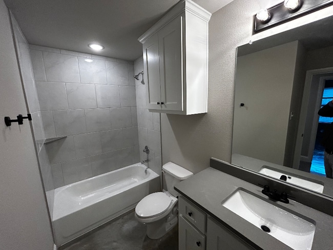 Photo - 10036 W Hwy 199