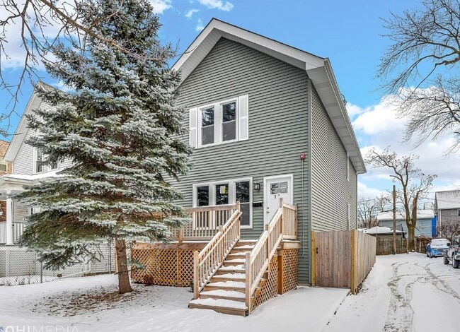 Building Photo - 19 Augusta St