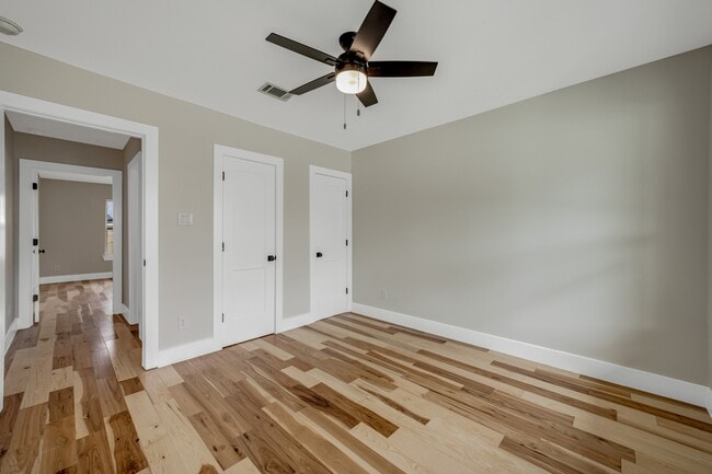 Building Photo - 403 Moody St