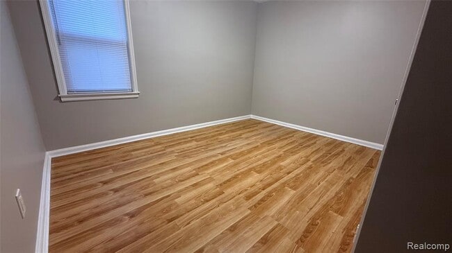 Photo - 3003 Dudley St