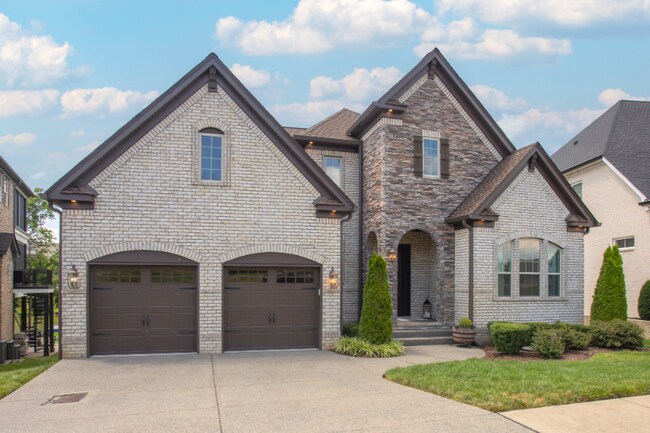 Photo - 2024 Albatross Way