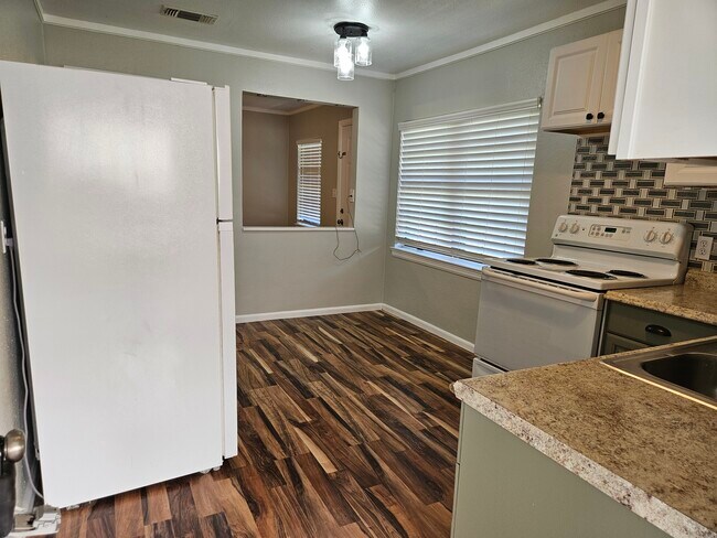 Photo - 2900 W La Rua St Unit 2900 W La Rua