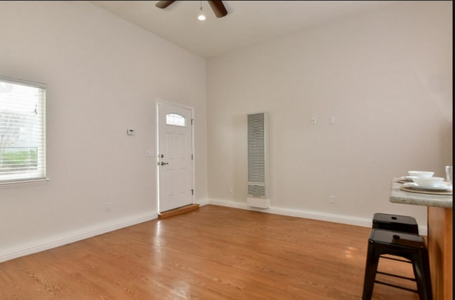 Photo - 675 Hamline St Unidad 675 Hamline -  B