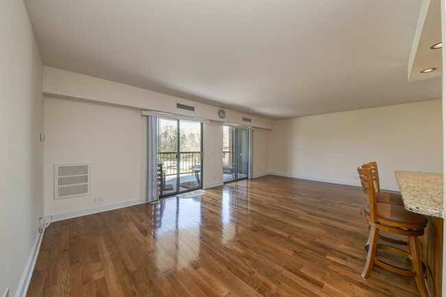 Photo - 1405 E Central Rd Condo Unit 316B