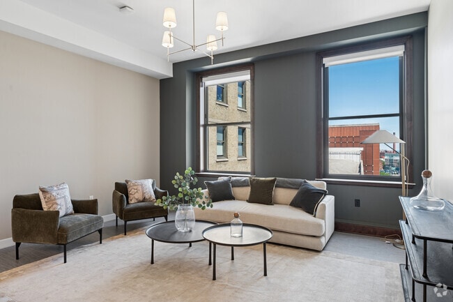 A8 1BR, 1BA - 741SF - Living Room