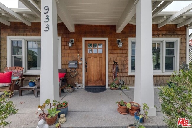 Photo - 933 Venezia Ave