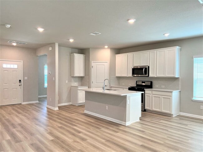 Photo - 3/2.5  Home + Office near downtown Hutto