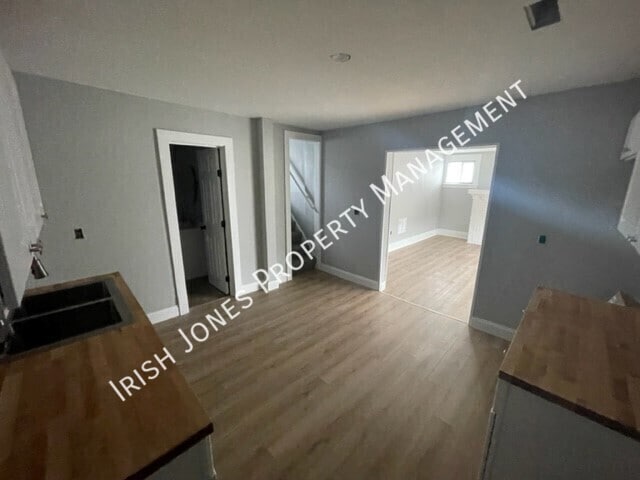 944 E. Lovejoy-