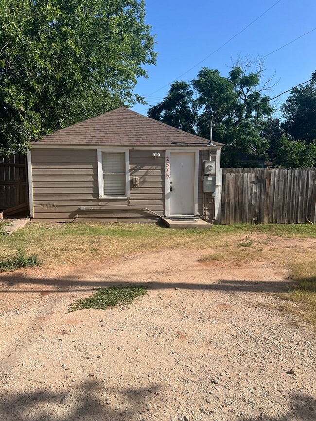 Building Photo - Six Month Lease Rental