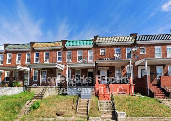 Photo - 2520 W Franklin St Townhome