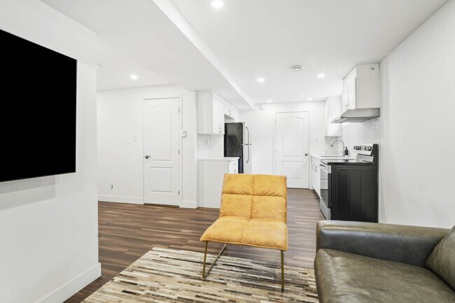 Photo - 697 Rue De Chinon