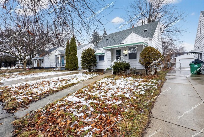 Photo - Charming Renovated 3-Bedroom Home for Rent in Eastpointe!