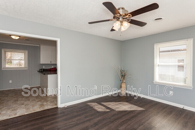 Photo - 704 Joyner St