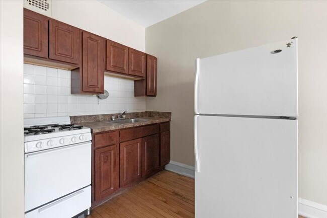 Photo - 0 bedroom in Chicago IL 60626 Unit 204