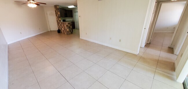 Photo - 6272 NW 186th St Unidad 108