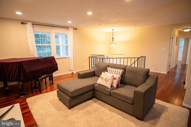 Photo - 10038 Chatelaine Cir