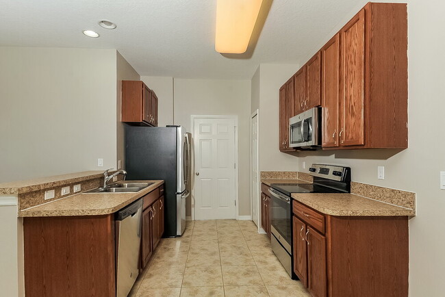 Photo - 915 Parker Den Dr