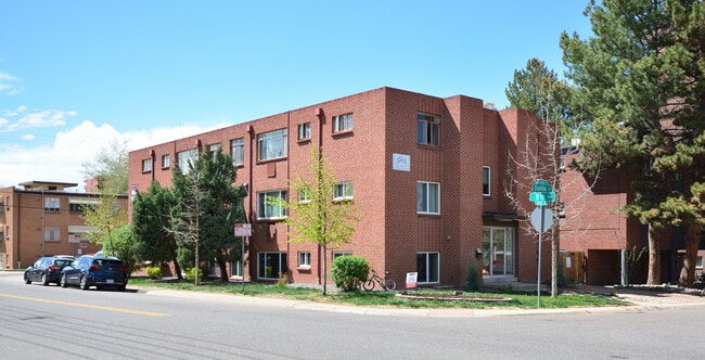 Dahlia Apartments - Dahlia Apartments
