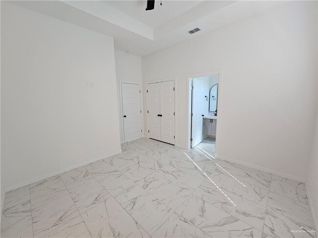 Photo - 8 N Revolution St