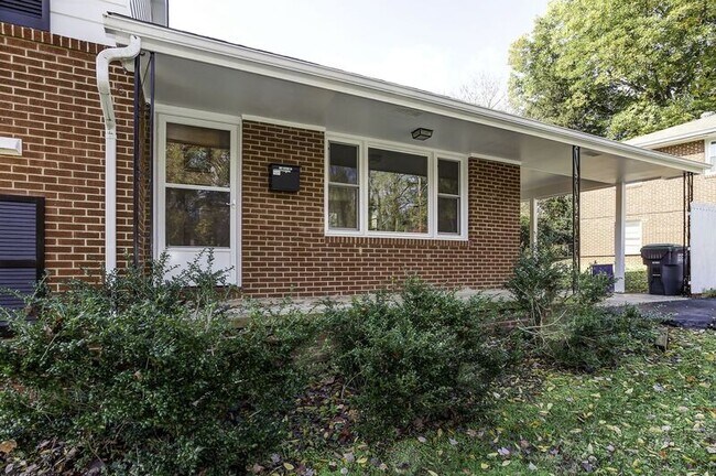 Photo - 110 Shasta Ct