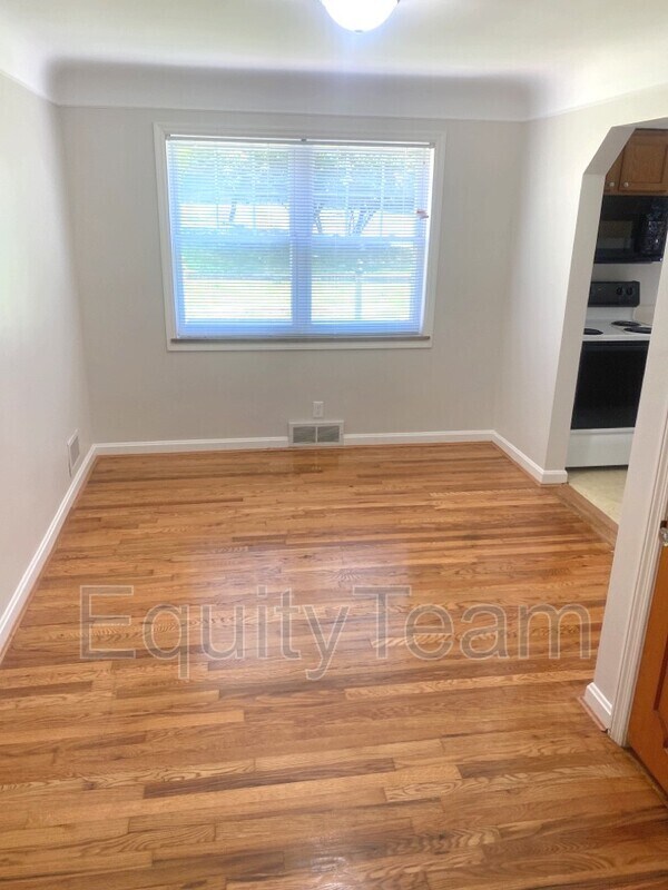 3837 Cooper Rd Rental For Rent in Cincinnati, OH