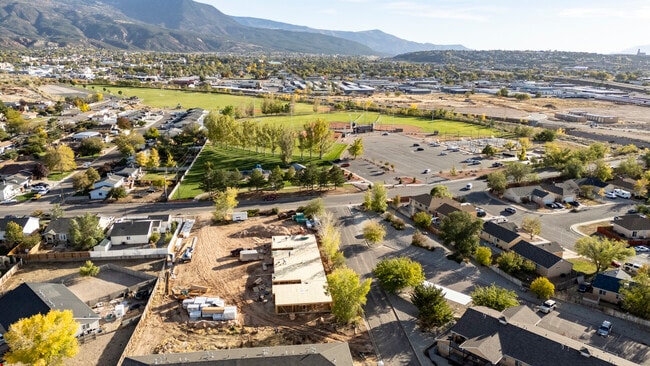 Photo - 534 W 1045 N