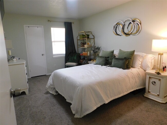 Photo - 3131 Cummins St Unit 46