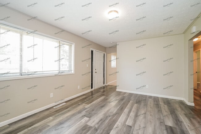 Photo - 3871 Laguna Dr