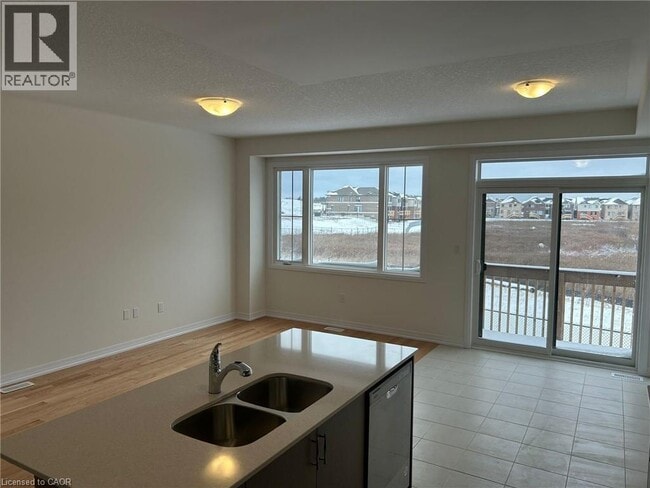Photo - 400 Newman Dr